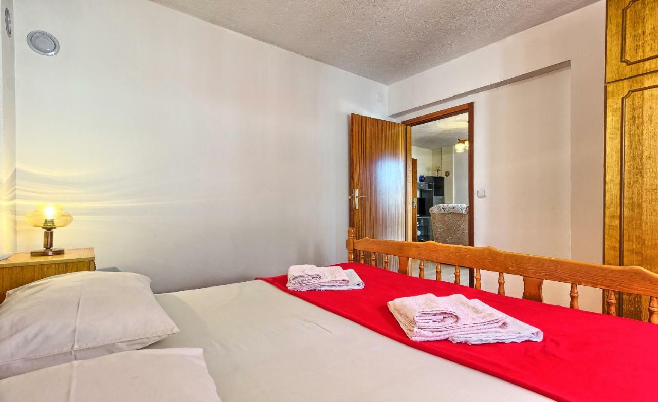 Apartments Milenka Trogir Bagian luar foto